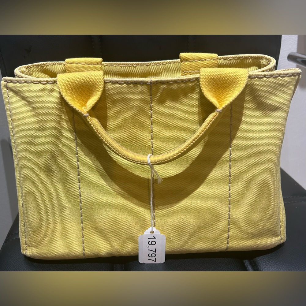Authentic Yellow Prada Canapa - Picture 14 of 16